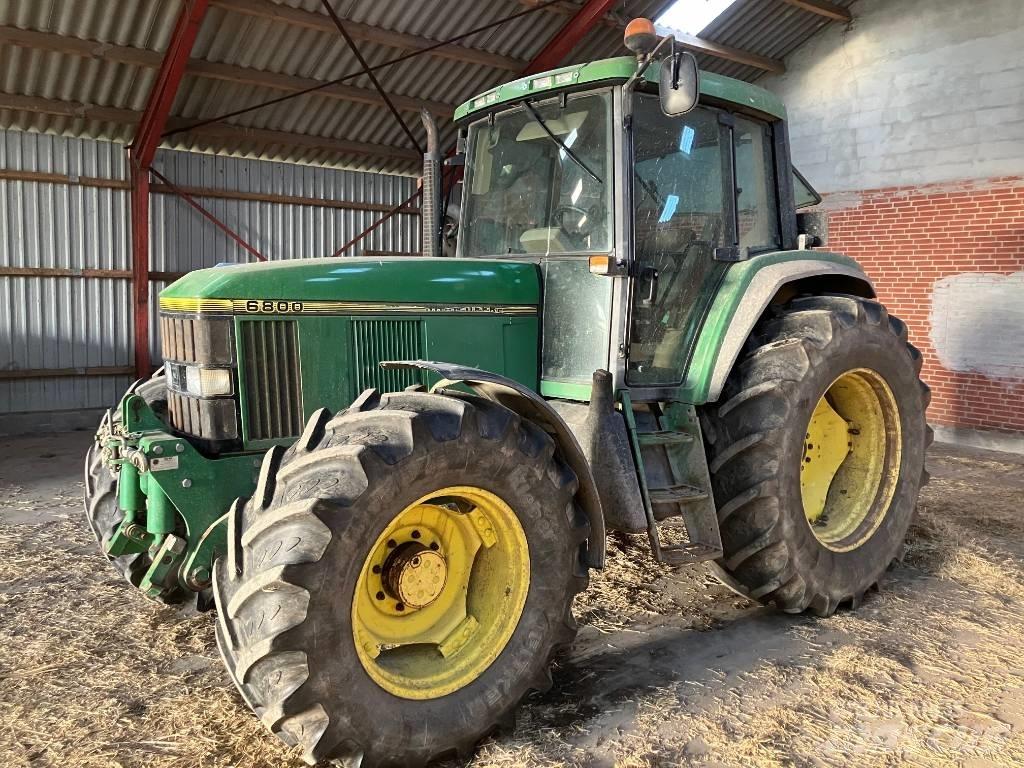 John Deere 6800 曳引機