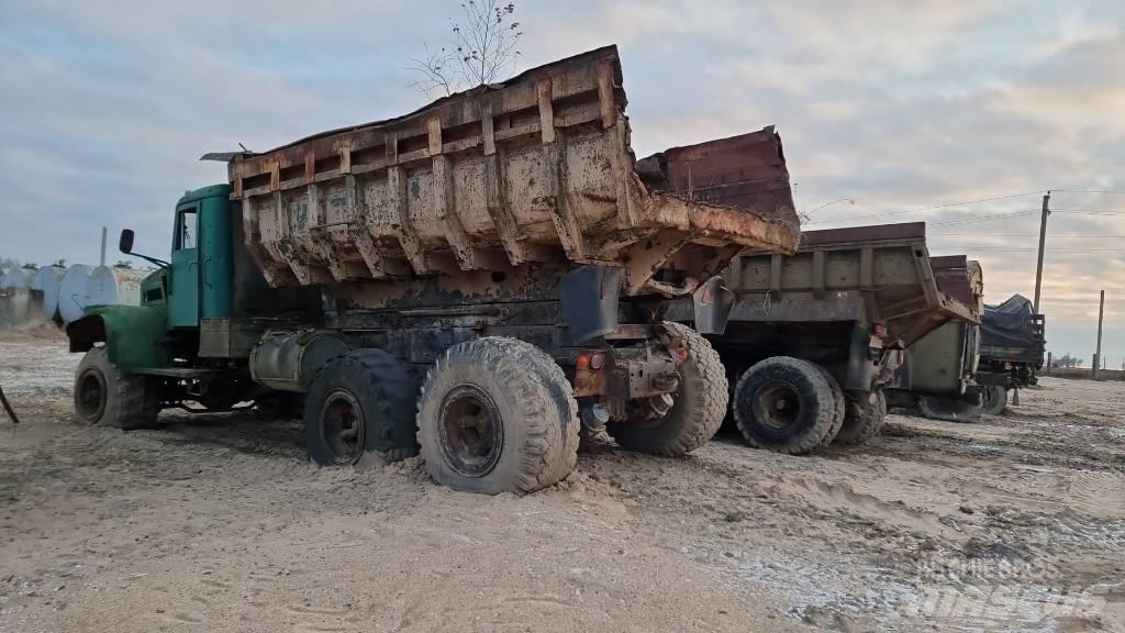 Kraz 255 B 6x6 傾卸式卡車