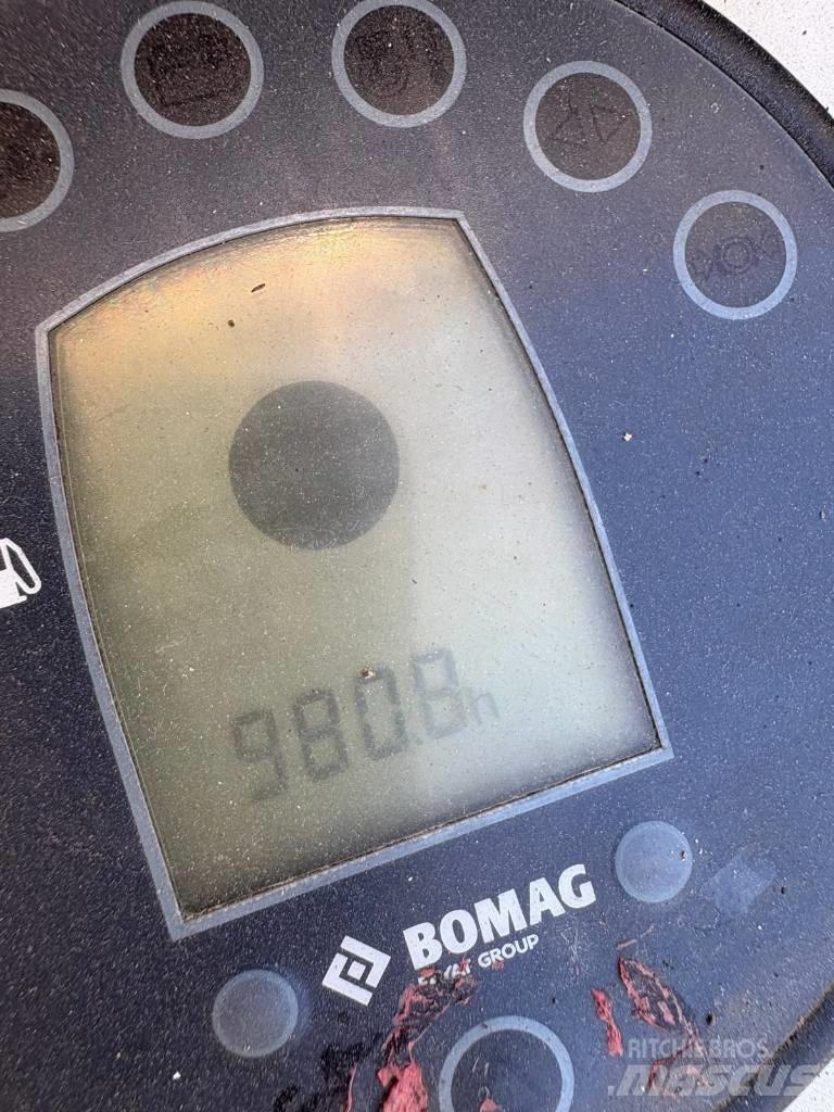 Bomag BW 100 AD-5 雙輪滾壓機