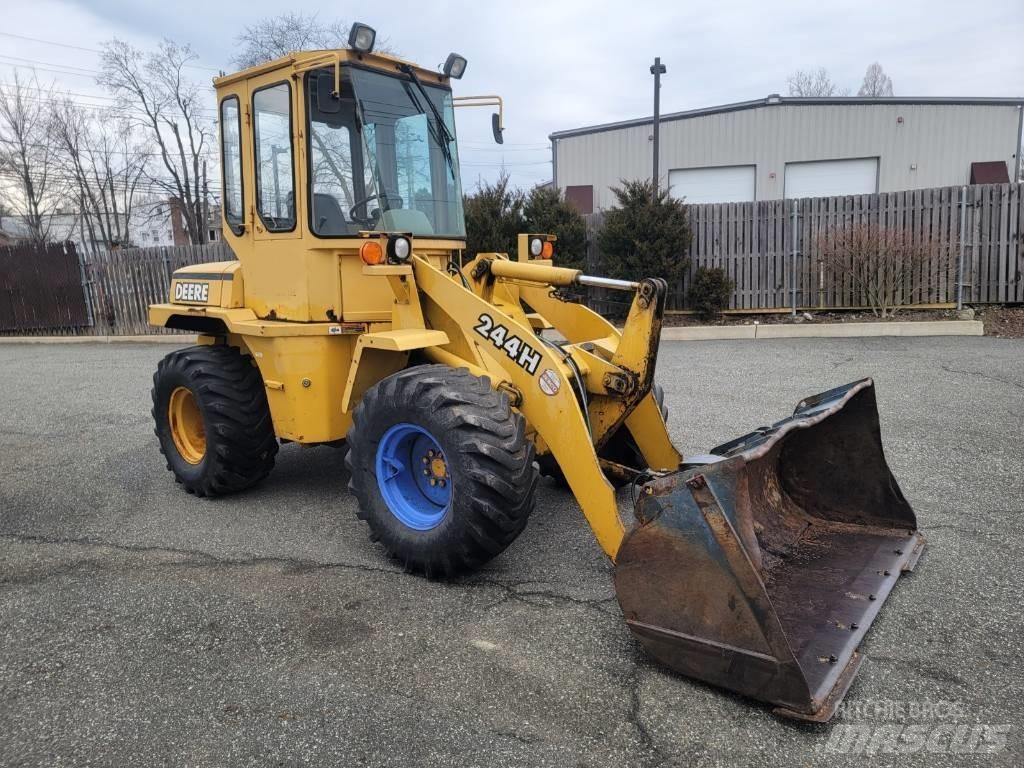 John Deere 244H 輪胎式裝載機
