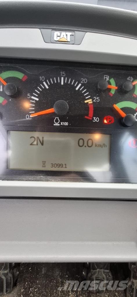 CAT 962 M 輪胎式裝載機