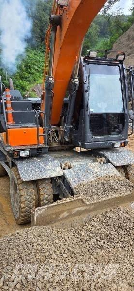 Doosan D 140W-5 旋轉式挖土機/掘鑿機/挖掘機