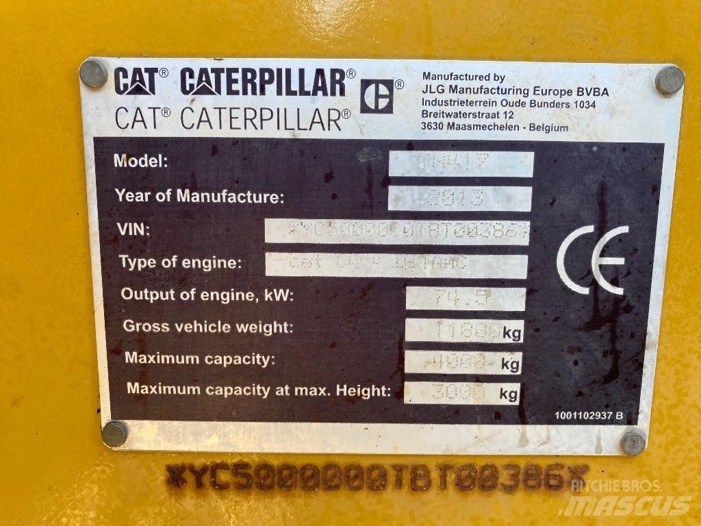 CAT TH 417 伸縮臂操作車