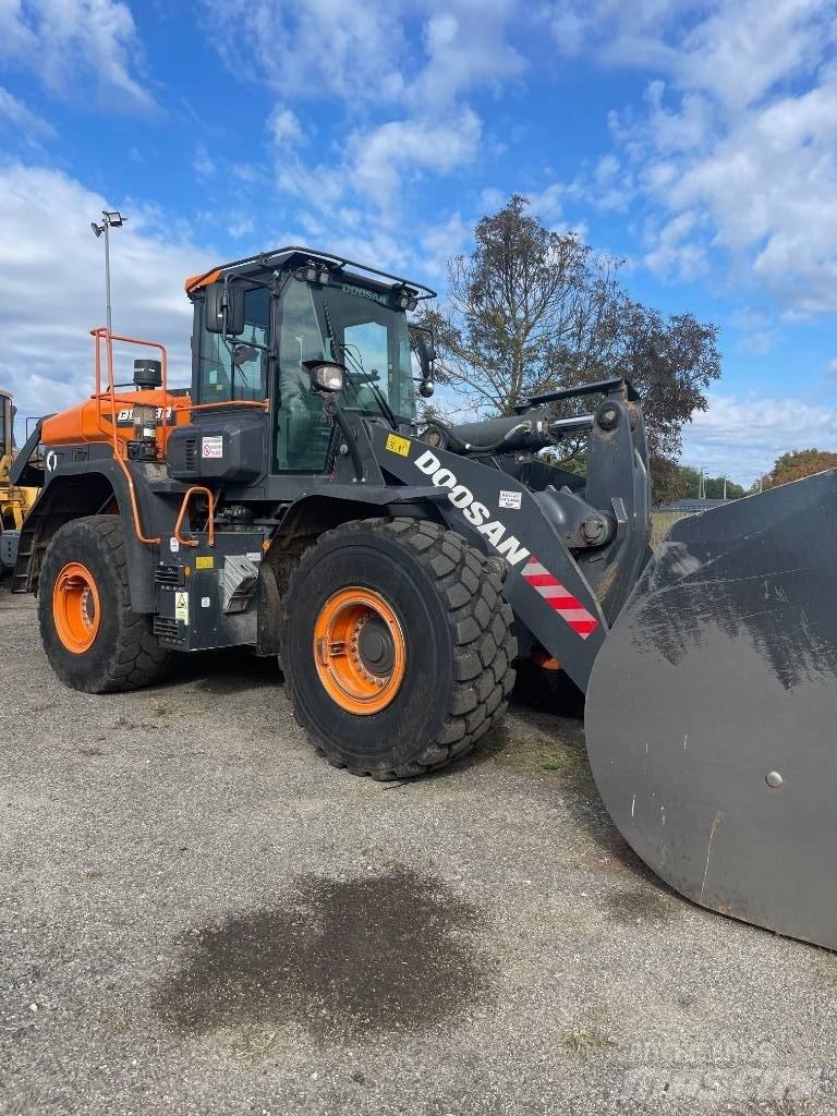 Doosan DL 380-7 輪胎式裝載機