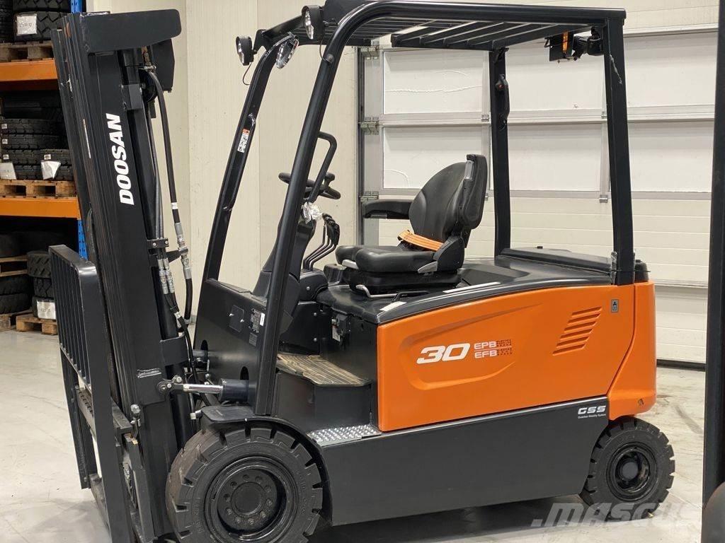 Doosan B30X-7 電動堆高機