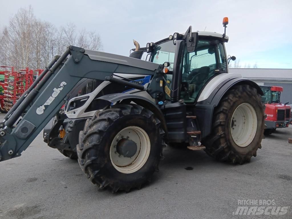 Valtra T 214 D 曳引機