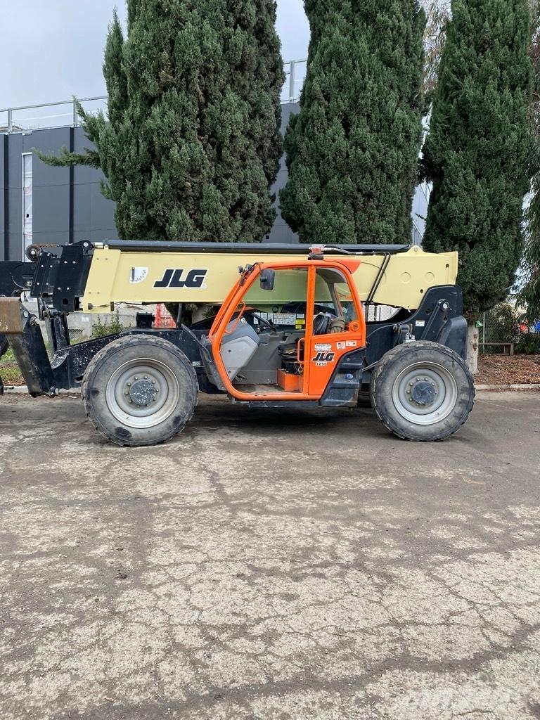 JLG 1255 伸縮臂操作車