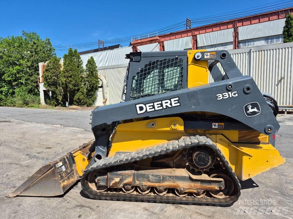 John Deere 331G 滑移轉向裝載機