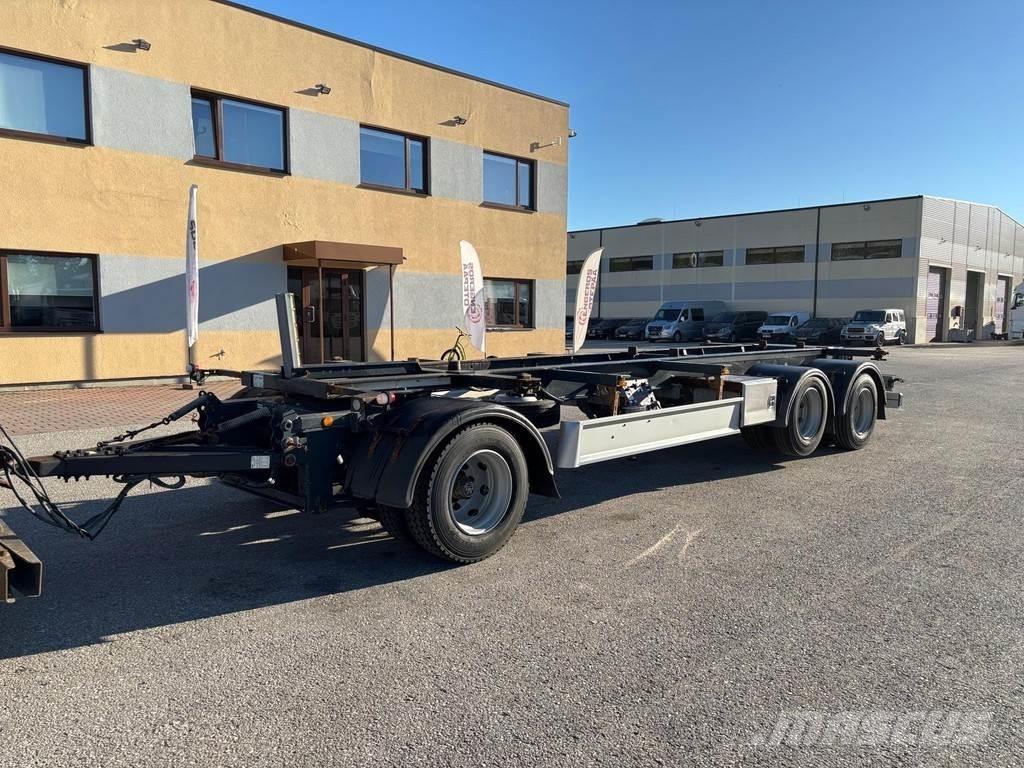 Fliegl 3-AXLE BDF 貨櫃框架拖車