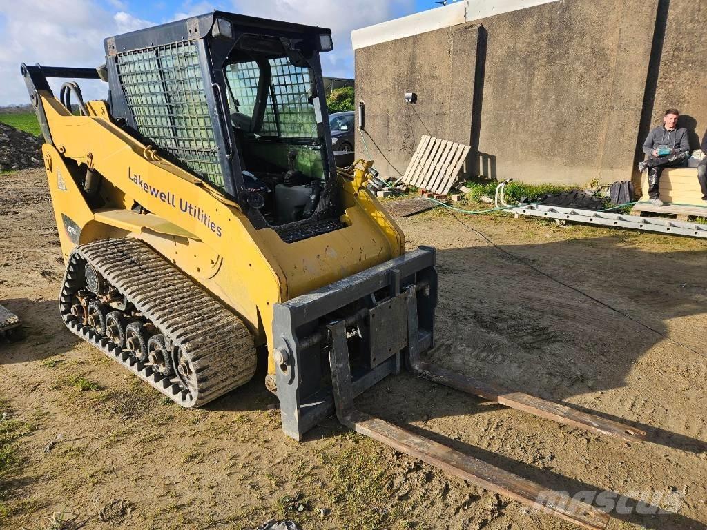 CAT 257 B 3 滑移轉向裝載機