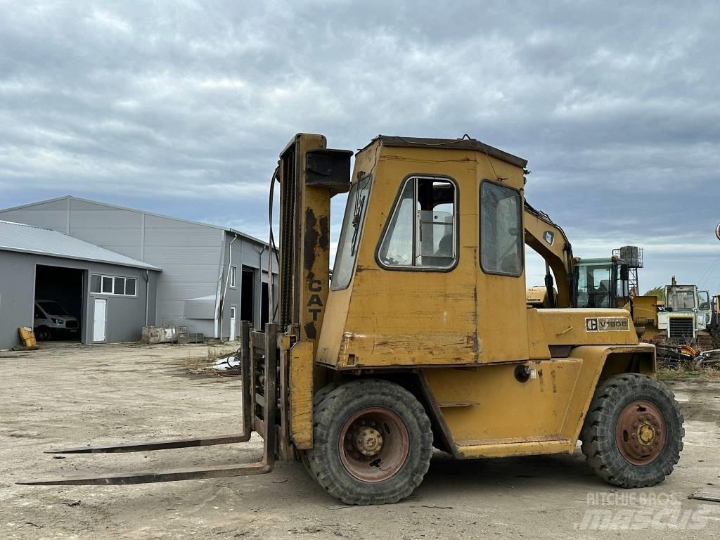 CAT V 180 B 柴油卡車