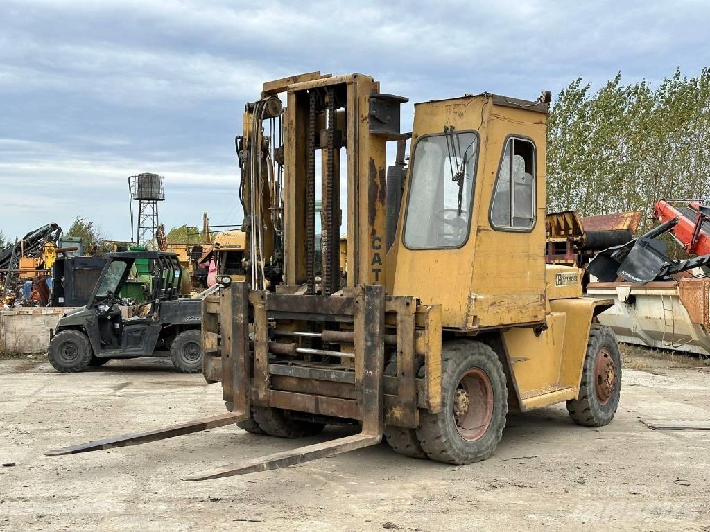 CAT V 180 B 柴油卡車