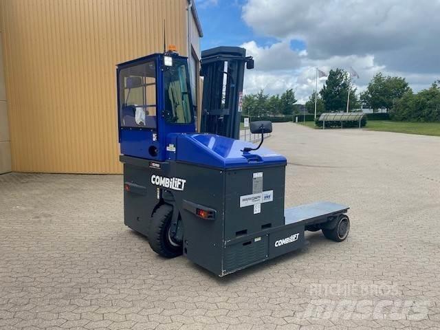 Combilift C4500E 四向前伸式堆高機(叉車)