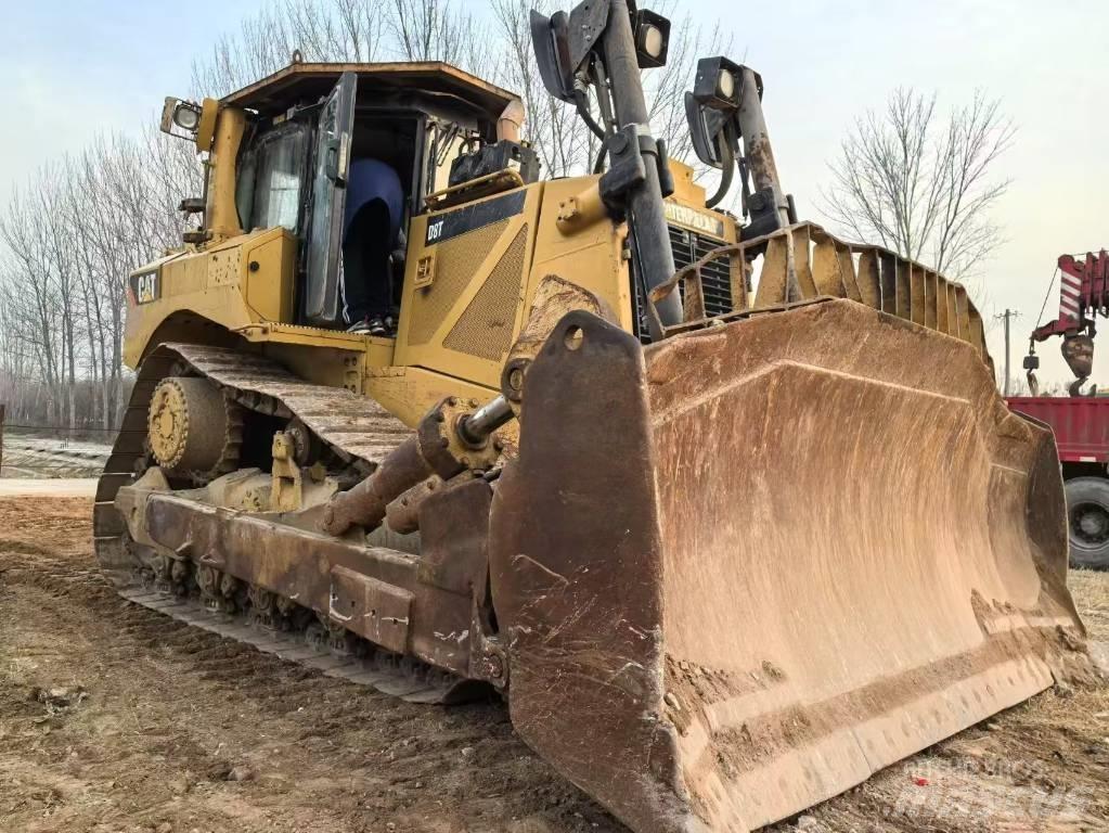 CAT D8T bulldozers 履帶推土機
