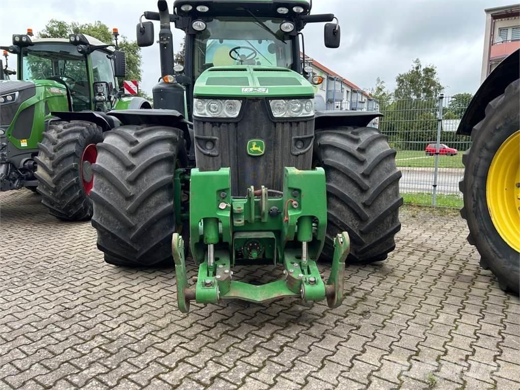 John Deere 8335R 曳引機