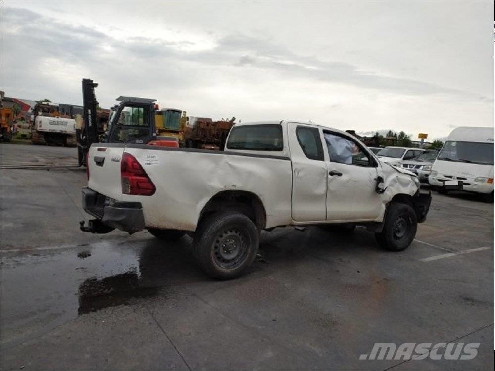 Toyota Hilux 5 皮卡.傳統半斗卡車/側卸板
