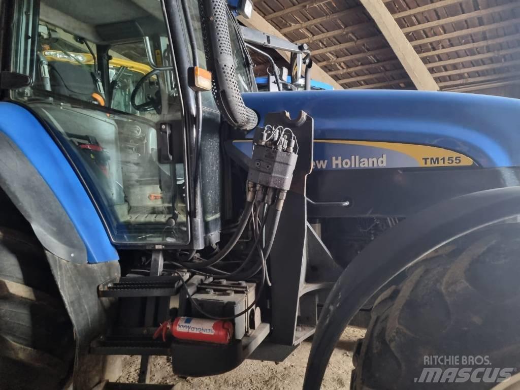 New Holland TM 155 曳引機