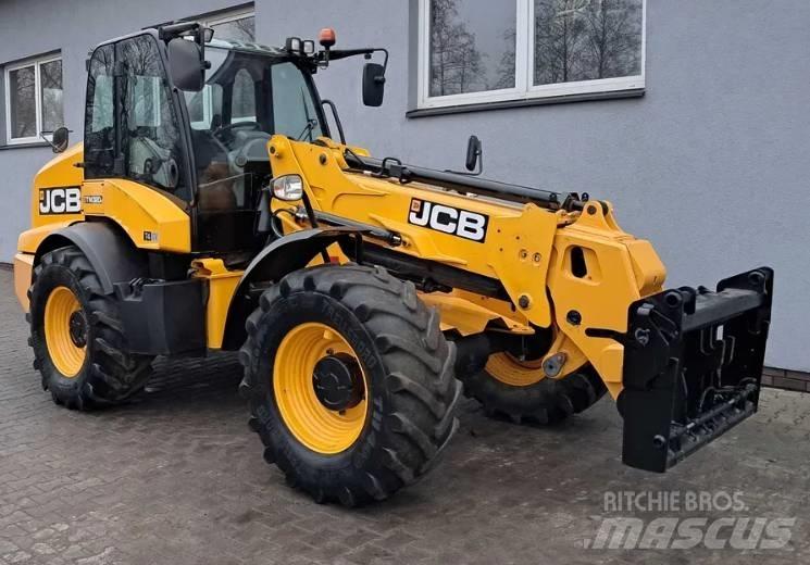 JCB TM 320 S 農業用伸縮臂裝載機