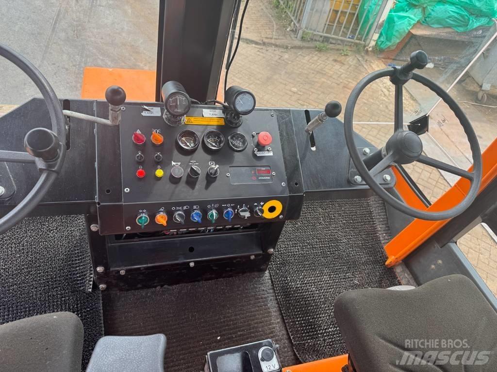 Dynapac CS 142 雙輪滾壓機