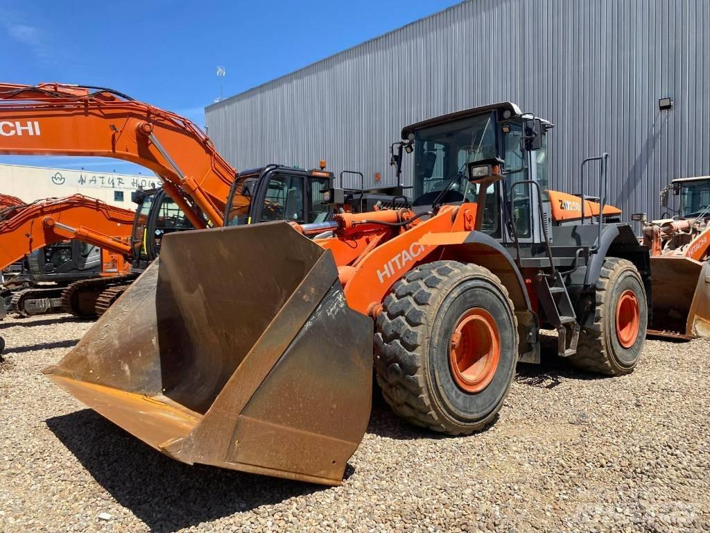 Hitachi ZW 250 輪胎式裝載機