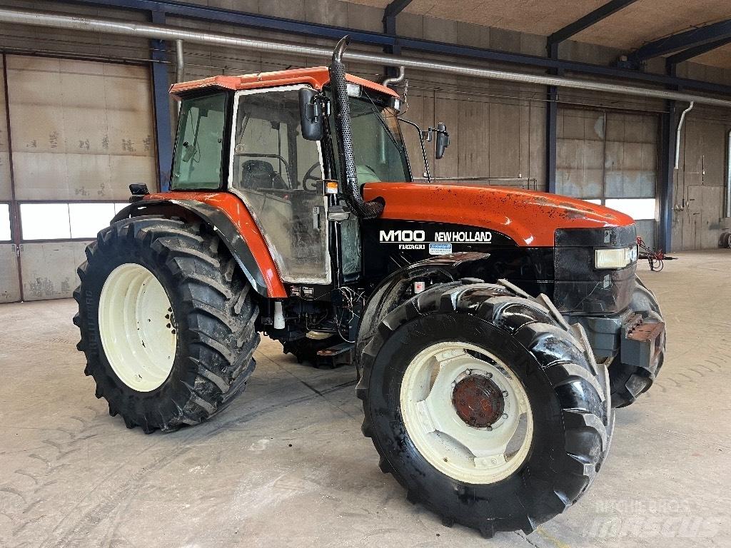 New Holland M 100 DT 曳引機