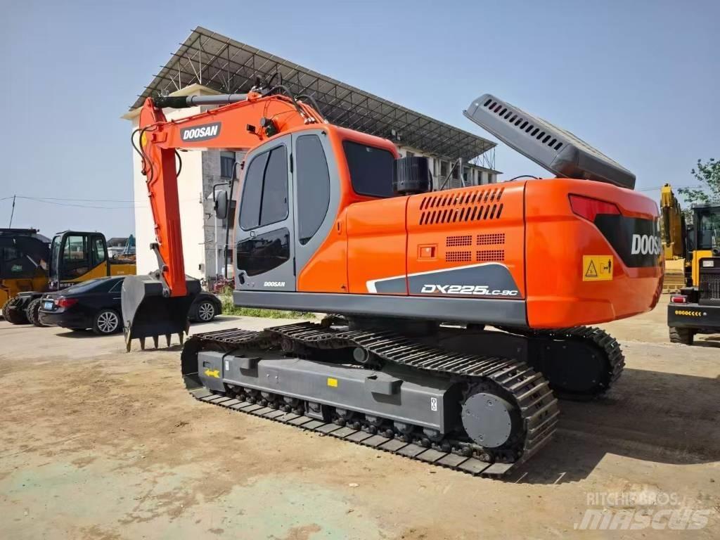 Doosan DX 225 LC 履帶式 挖土機/掘鑿機/挖掘機