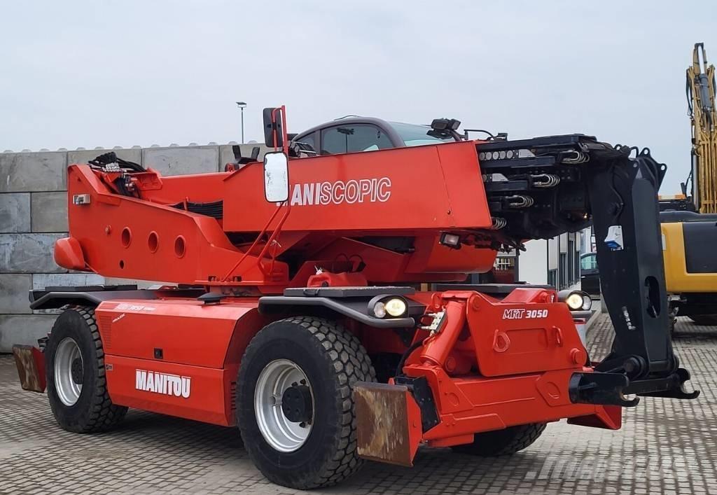 Manitou MRT3050 伸縮臂操作車