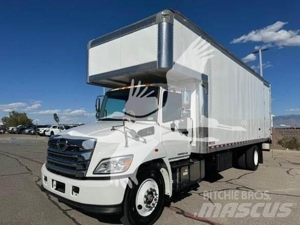 Hino L6 貨箱式卡車