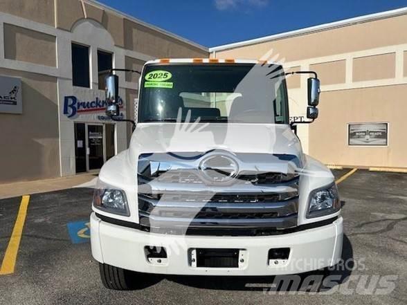 Hino L7 商用底盤車