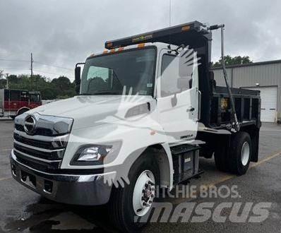 Hino L7 傾卸式卡車