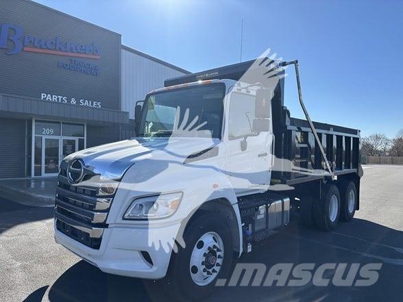 Hino XL8 傾卸式卡車