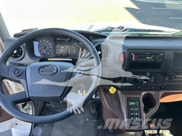 Hino XL8 傾卸式卡車