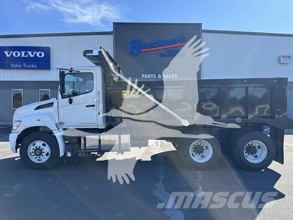 Hino XL8 傾卸式卡車