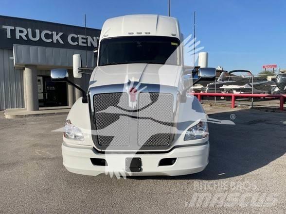 Kenworth T680 曳引機組件