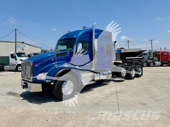 Kenworth T880 曳引機組件