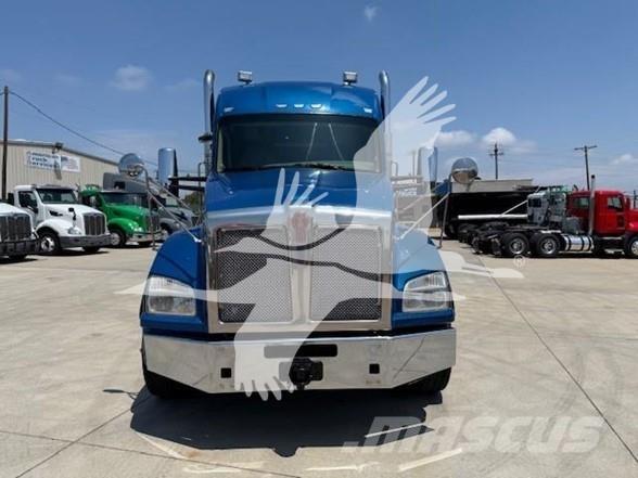 Kenworth T880 曳引機組件