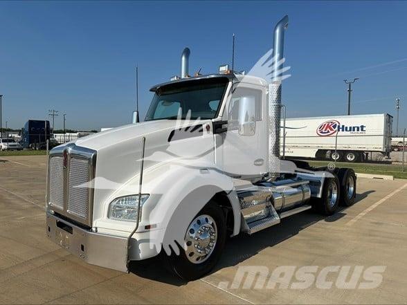 Kenworth T880 曳引機組件