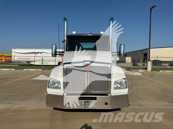 Kenworth T880 曳引機組件