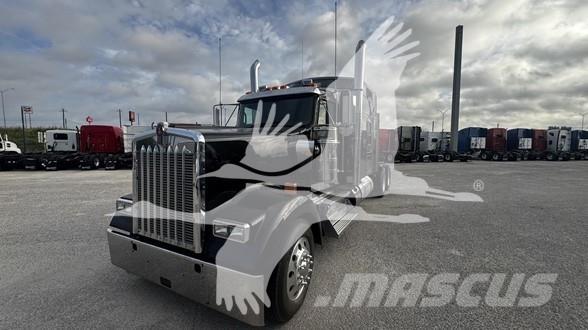 Kenworth W900 曳引機組件
