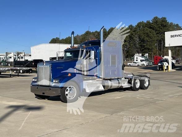 Kenworth W900L 曳引機組件