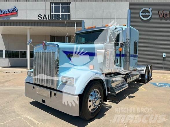 Kenworth W900L 曳引機組件
