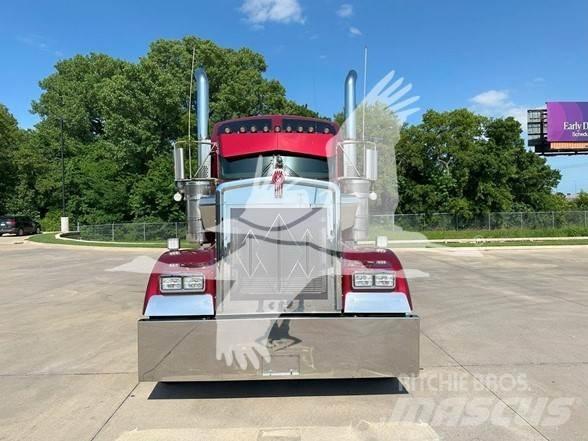 Kenworth W900L 曳引機組件