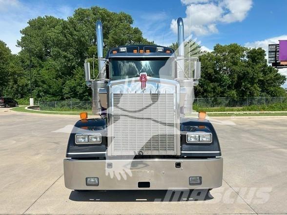 Kenworth W900L 曳引機組件
