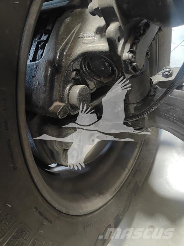 Kenworth W990 曳引機組件