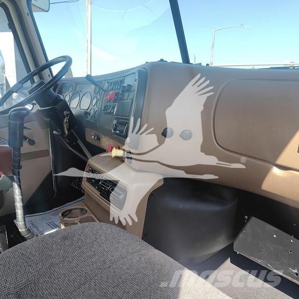 Mack CL733 曳引機組件