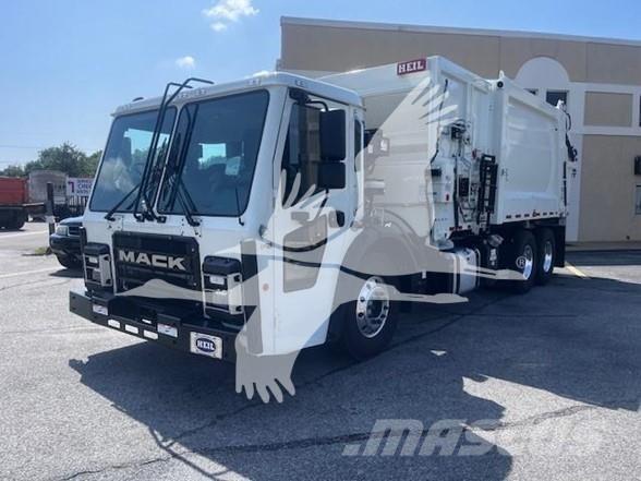 Mack LR64R 垃圾車