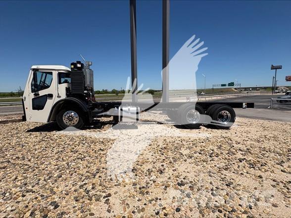 Mack LR64R 商用底盤車