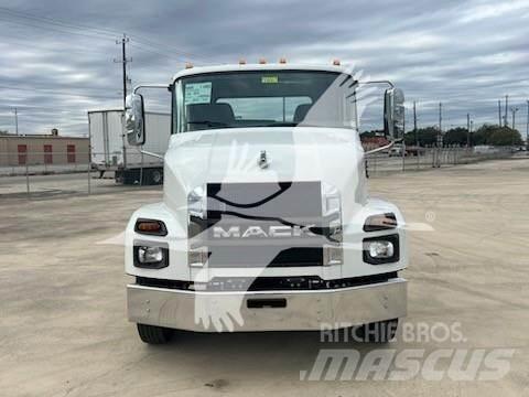 Mack MD6 商用底盤車