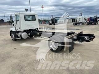 Mack MD6 商用底盤車