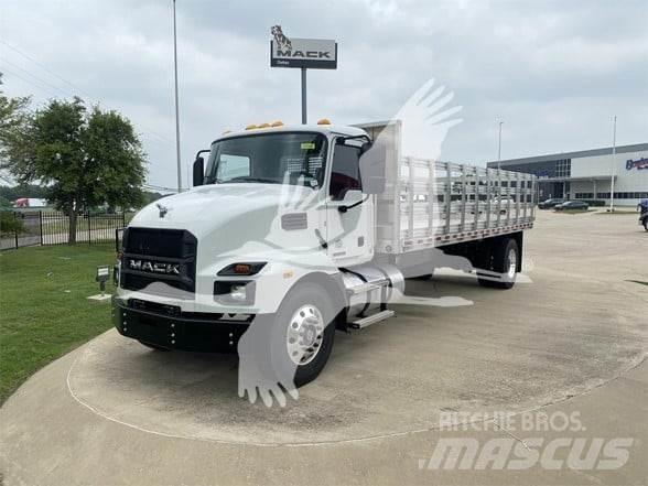 Mack MD6 平板式/側卸式卡車